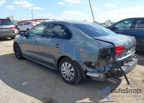 2015 Volkswagen Jetta 2.0L S z USA, uszkodzony, nr VIN 3VW2K7AJ3FM268305